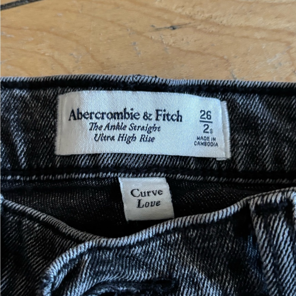 Abercrombie & Fitch Ankle Straight Jeans